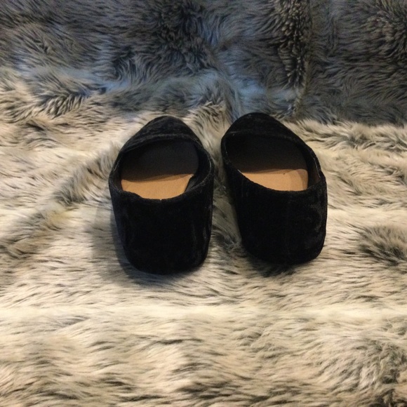 Velvet Flat Shoes - Picture 4 of 5
